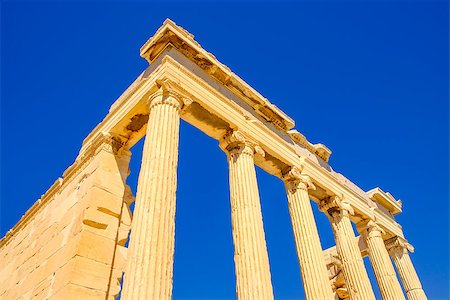 simsearch:400-05909439,k - Architecture detail of ancient sandstone temple pillars, Acropolis, Athens Foto de stock - Super Valor sin royalties y Suscripción, Código: 400-08373275