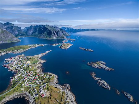 simsearch:400-08428494,k - Scenic aerial view of Reine, picturesque fishing village on Lofoten islands in Norway Stockbilder - Microstock & Abonnement, Bildnummer: 400-08400599