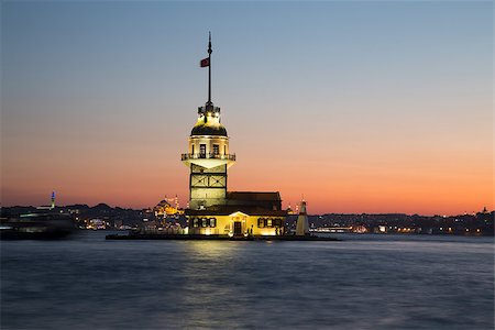 evrenkalinbacak (artist) - Maidens Tower in Bosphorus Strait, Istanbul City, Turkey Stockbilder - Microstock & Abonnement, Bildnummer: 400-08402451