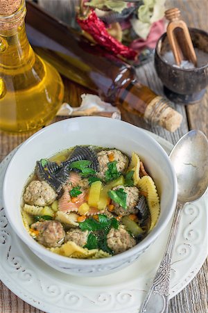 simsearch:400-04044662,k - Dietary soup with pasta and meatballs turkey in white bowl. Stock Photo - Budget Royalty-Free & Subscription, Code: 400-08402793