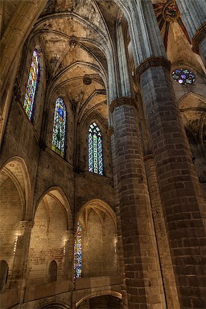 simsearch:400-05356743,k - Interior of Santa Maria del Mar, the most beautiful gothic church in Barcelona Stockbilder - Microstock & Abonnement, Bildnummer: 400-08414516