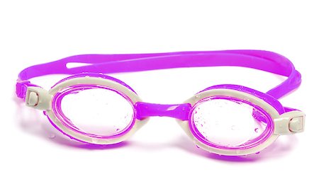 simsearch:400-05288977,k - Wet goggles for swimming. Isolated on white background. Photographie de stock - Aubaine LD & Abonnement, Code: 400-08411603