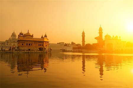 simsearch:400-06558376,k - Sunrise at Golden Temple in Amritsar, Punjab, India. Stock Photo - Budget Royalty-Free & Subscription, Code: 400-08428056