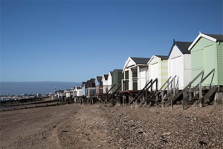 simsearch:400-06638821,k - Beach Huts at Thorpe Bay, near Southend-on-Sea, Essex, England Photographie de stock - Aubaine LD & Abonnement, Code: 400-08428380