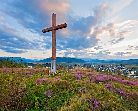 simsearch:400-04306537,k - Summer evening country foothills view with heather flowers and wooden cross (Lviv Oblast, Ukraine) . Stock Photo - Budget Royalty-Free & Subscription, Code: 400-08430469