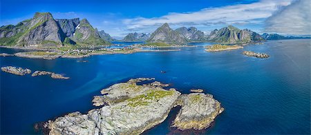 simsearch:400-08428494,k - Scenic aerial panorama of Reine, popular tourist destination on Lofoten islands in arctic Norway Stockbilder - Microstock & Abonnement, Bildnummer: 400-08430699
