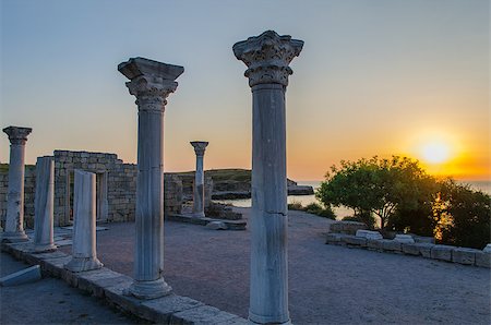 simsearch:400-09089850,k - Ruins of ancient greek colony Khersones. Sunset, Sevastopol,Crimea Foto de stock - Super Valor sin royalties y Suscripción, Código: 400-08430873