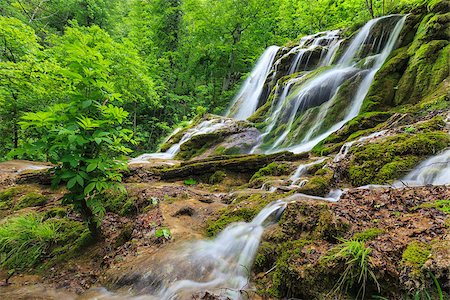 simsearch:400-07042033,k - Beusnita Waterfall in Beusnita National Park, Romania Photographie de stock - Aubaine LD & Abonnement, Code: 400-08430971