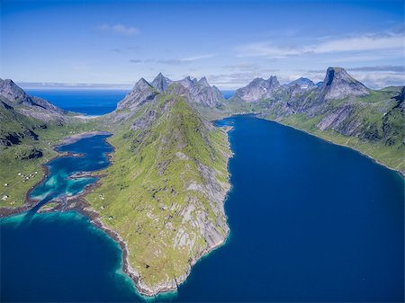 simsearch:400-08428494,k - Reinefjorden, beautiful fjord on Lofoten islands in Norway surrounded by magnificient peaks Stockbilder - Microstock & Abonnement, Bildnummer: 400-08432156