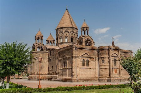 simsearch:879-09034433,k - Holy Etchmiadzin church near Yerevan, the capital of Armenia Foto de stock - Super Valor sin royalties y Suscripción, Código: 400-08432420