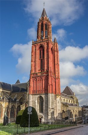 simsearch:400-08432432,k - Sint Janskerk in the historical center of  Maastricht, Holland Fotografie stock - Microstock e Abbonamento, Codice: 400-08432431