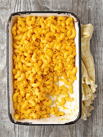 rustic tray - close up of rustic macaroni and cheese Stock Photo - Budget Royalty-Free & Subscription, Code: 400-08432823