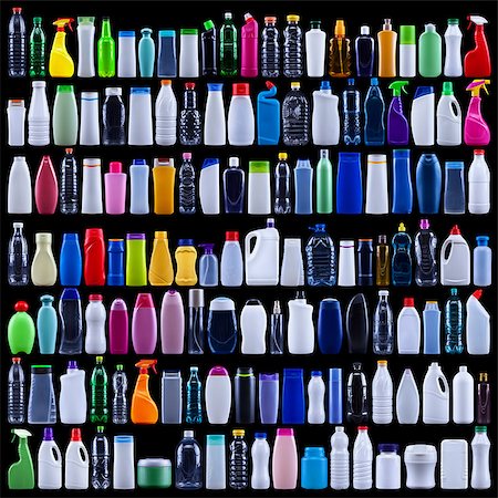 simsearch:400-08427011,k - Large set of plastic bottles isolated on black - the waste we produce Foto de stock - Royalty-Free Super Valor e Assinatura, Número: 400-08495027
