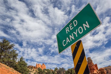parque nacional de dixie - Red Canyon sign in Utah, United States Foto de stock - Super Valor sin royalties y Suscripción, Código: 400-08495980