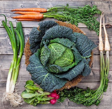 simsearch:400-08495123,k - Fresh and organic bio vegetables on a wooden background Stock Photo - Budget Royalty-Free & Subscription, Code: 400-08498211