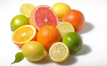 simsearch:400-08967896,k - Citrus fruits lemon, lime, grapefruit, orange isolated on white Photographie de stock - Aubaine LD & Abonnement, Code: 400-08502307