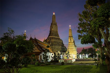 prang - Wat Arun at night just after dusk, Bangkok, Thailand Stock Photo - Budget Royalty-Free & Subscription, Code: 400-08503201
