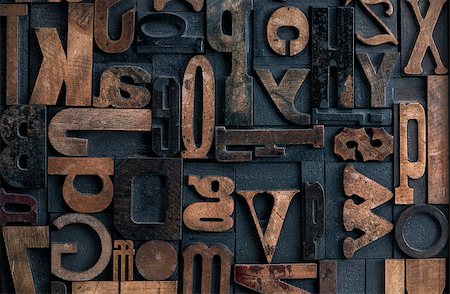simsearch:400-08408100,k - Collection of various wood type letters for printing Fotografie stock - Microstock e Abbonamento, Codice: 400-08528261