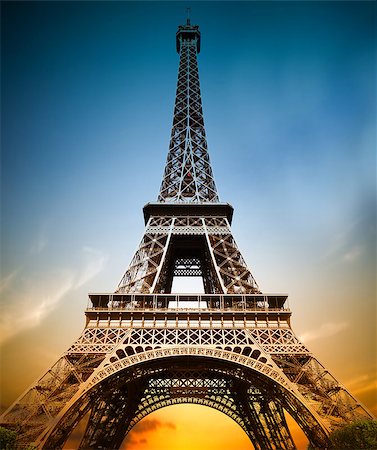 postcard - Wonderful view of Eiffel Tower in Paris Stock Photo - Budget Royalty-Free & Subscription, Code: 400-08528842
