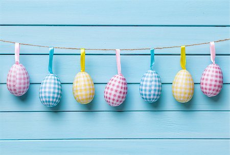 simsearch:400-07921731,k - Traditional Easter eggs on a wooden background Stock Photo - Budget Royalty-Free & Subscription, Code: 400-08529330