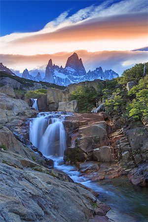 pehoe lake - Fitz Roy view with waterfall located at Argentinian Patagonia Photographie de stock - Aubaine LD & Abonnement, Code: 400-08529369