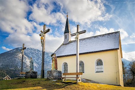 Chapel of Eschenlohe in Bavarian Alps Germany on a sunny day in winter. Fotografie stock - Microstock e Abbonamento, Codice: 400-08529440