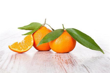 simsearch:400-05046087,k - Mandarine fruit on white wooden table. Provence style. Stockbilder - Microstock & Abonnement, Bildnummer: 400-08533207