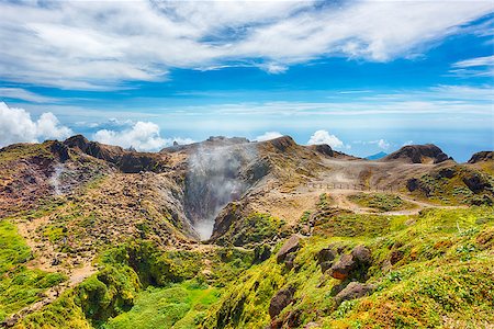 soufriere - Steam rising from the crater La Soufriere volcano the highest mountain in Guadeloupe, French department in Caribbean Photographie de stock - Aubaine LD & Abonnement, Code: 400-08554716