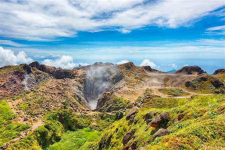 soufriere - Steam rising from the crater La Soufriere volcano the highest mountain in Guadeloupe, French department in Caribbean Fotografie stock - Microstock e Abbonamento, Codice: 400-08554716