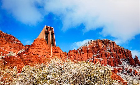 simsearch:400-08694885,k - Church of Holy Cross in Sedona. Arizona in winter Photographie de stock - Aubaine LD & Abonnement, Code: 400-08555419