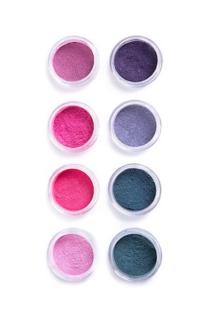 simsearch:6113-06497987,k - Set of bright mineral eye shadows, top view isolated on white background Photographie de stock - Aubaine LD & Abonnement, Code: 400-08551702