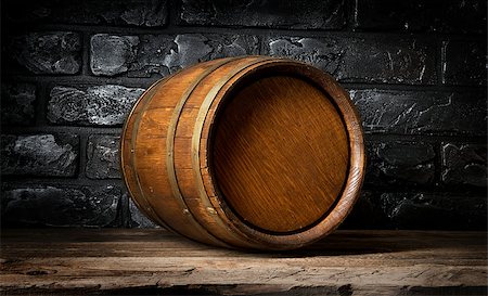 Brick wall and wooden barrel in cellar Photographie de stock - Aubaine LD & Abonnement, Code: 400-08552616