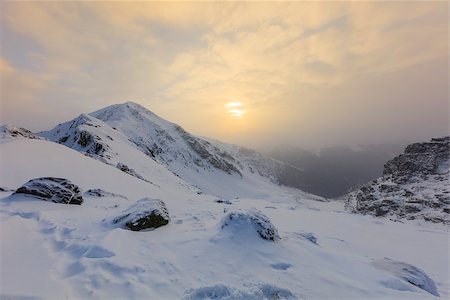 simsearch:400-07309307,k - beautiful sunrise in the Fagaras Mountains, Romania Stockbilder - Microstock & Abonnement, Bildnummer: 400-08575447