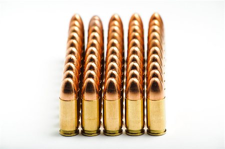 9mm bullets in a row Foto de stock - Super Valor sin royalties y Suscripción, Código: 400-08572729