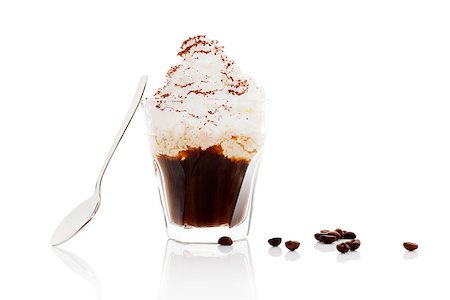 simsearch:400-04977109,k - Viennese coffee. Vienna coffee in glass with coffee beans isolated on white background with reflection. Traditional coffee drinking. Foto de stock - Super Valor sin royalties y Suscripción, Código: 400-08624383