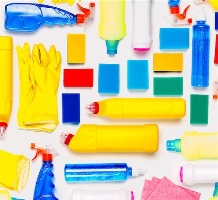 simsearch:400-07228658,k - Cleaning supplies on white background. Large group of colorful cleaning tools. Top view Stockbilder - Microstock & Abonnement, Bildnummer: 400-08628212
