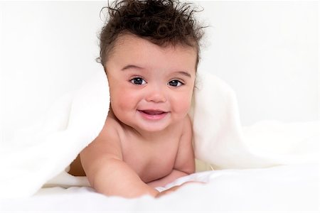 simsearch:400-04737497,k - adorable baby boy wrapped with blanked on white background Stockbilder - Microstock & Abonnement, Bildnummer: 400-08646771