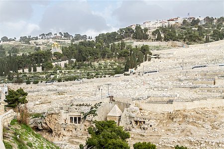 simsearch:400-05157469,k - Mount of Olives in Jerusalem. Jewish cemetery, ancient tombs and church on the Mount of Olives. Israel. Foto de stock - Royalty-Free Super Valor e Assinatura, Número: 400-08694181