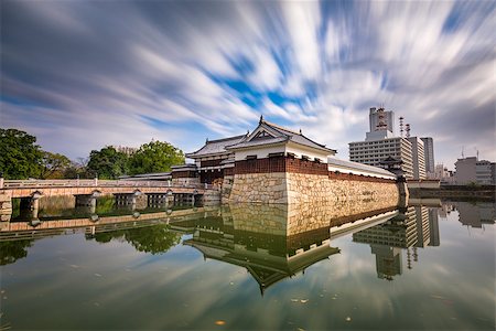 simsearch:400-07263208,k - Hiroshima, Japan at the castle moat. Fotografie stock - Microstock e Abbonamento, Codice: 400-08695493