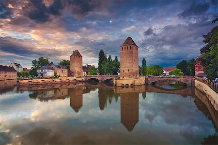 strasbourg - Image of Strasbourg old town during dramatic sunset. Foto de stock - Super Valor sin royalties y Suscripción, Código: 400-08695568