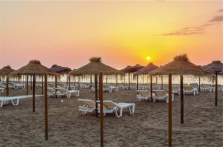 Sunrise. Beach in the resort of Torremolinos, Spain Photographie de stock - Aubaine LD & Abonnement, Code: 400-08695654