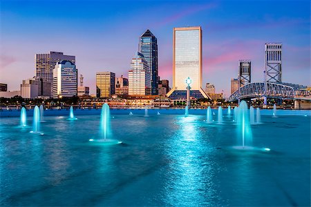 simsearch:400-08557015,k - Jacksonville, Florida, USA city skyline at the fountain. Foto de stock - Royalty-Free Super Valor e Assinatura, Número: 400-08696215