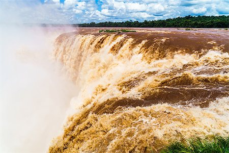 simsearch:400-08968017,k - Iguazu Falls, this picture was taken on Argentine side during the month of heavy rain Stock Photo - Budget Royalty-Free & Subscription, Code: 400-08696334