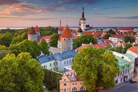 simsearch:400-07729303,k - Image of Old Town Tallinn in Estonia during sunset. Stockbilder - Microstock & Abonnement, Bildnummer: 400-08693286