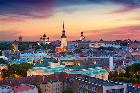 simsearch:400-08794882,k - Image of Old Town Tallinn in Estonia during sunset. Photographie de stock - Aubaine LD & Abonnement, Code: 400-08693316