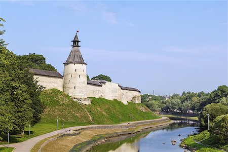 simsearch:400-04322343,k - view Pskov Krom (Kremlin) wall from Pskova River, Russia Stock Photo - Budget Royalty-Free & Subscription, Code: 400-08693467