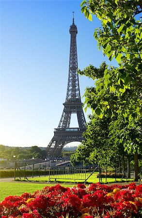 simsearch:400-05358655,k - Sunny morning and Eiffel Tower, Paris, France Stock Photo - Budget Royalty-Free & Subscription, Code: 400-08708862