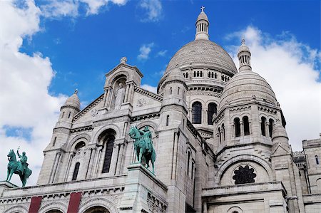 simsearch:400-08318159,k - The famous Sacre-Coeur basilica in Paris, France Foto de stock - Royalty-Free Super Valor e Assinatura, Número: 400-08734161