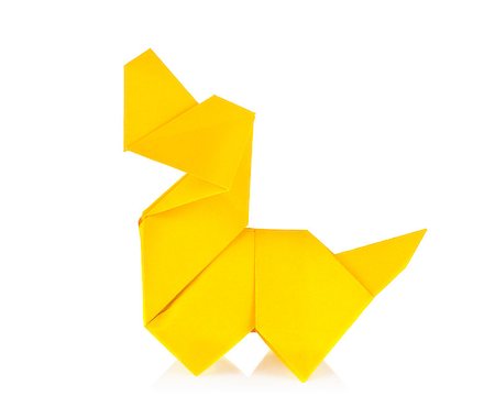simsearch:400-09170569,k - Yellow dog of origami, Isolated on white background Foto de stock - Super Valor sin royalties y Suscripción, Código: 400-08734752