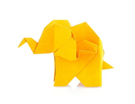 simsearch:400-09170569,k - Orange elephant of origami. Isolated on white background Foto de stock - Super Valor sin royalties y Suscripción, Código: 400-08735217